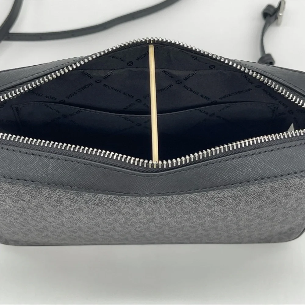 Michael Kors EW Crossbody Bag Black Leather - Picture 6 of 9